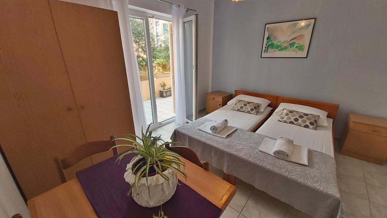 Apartments Mandalinic Omiš Exterior foto