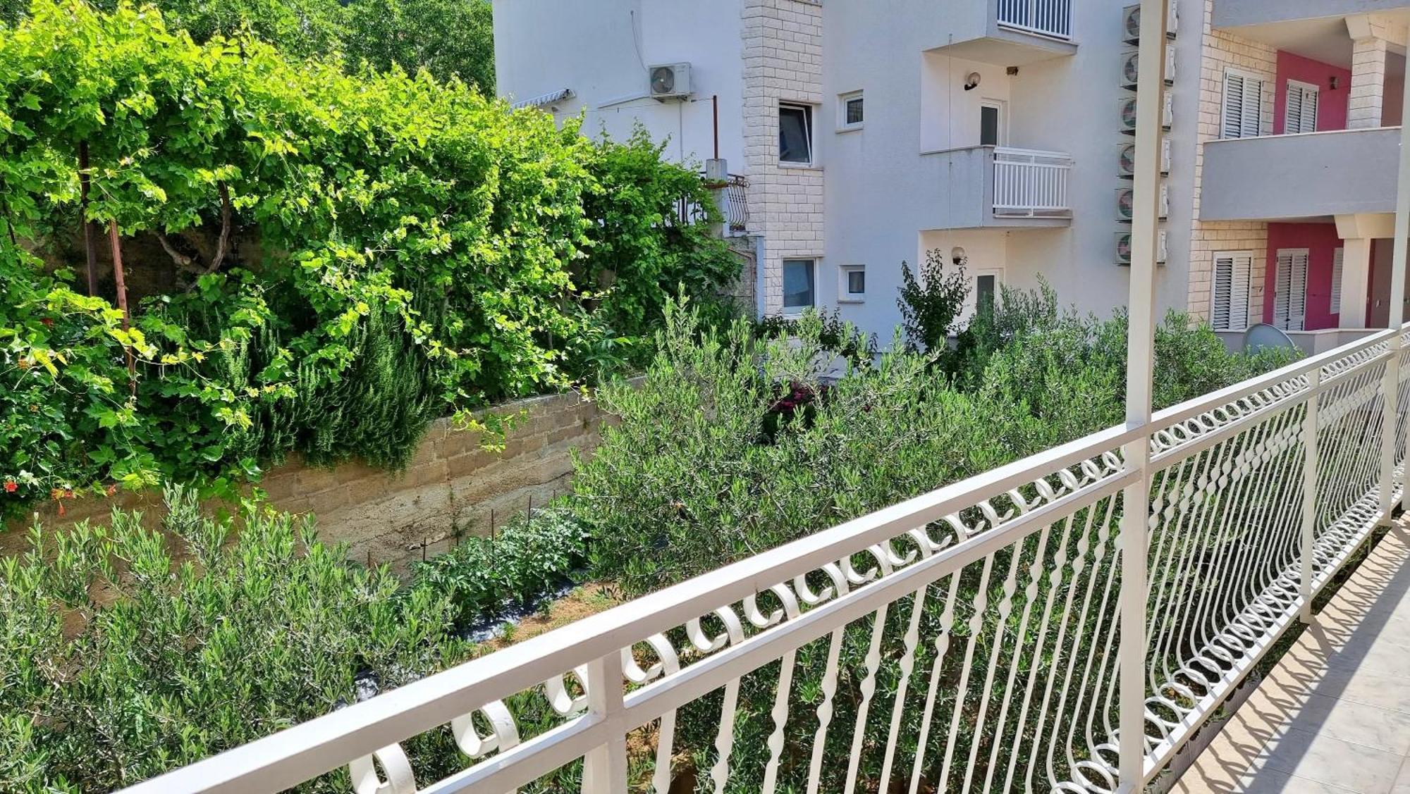 Apartments Mandalinic Omiš Exterior foto